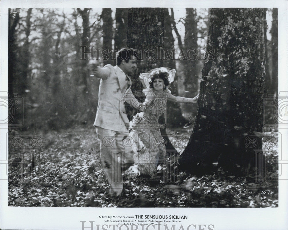 1975 Press Photo Giancarlo Giannini Rossana PodestÃƒÆ’Ã‚Â  Star In Sensuous Sicilian - Historic Images