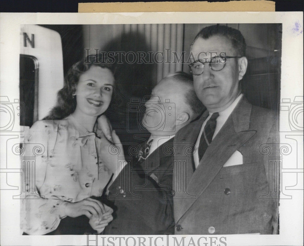 1946 Press Photo Electronic Hot Dog Martha King Arthur Irving WRG Baker - Historic Images