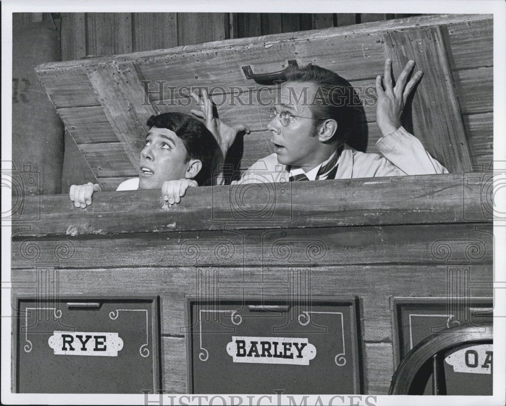 1968 Press Photo Actors Don Slaton Bill Mullikin Play Hello Dolly - Historic Images