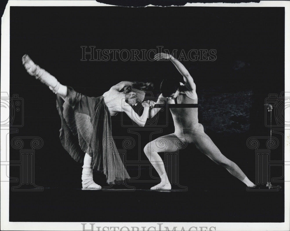 Press Photo Dancers Yelsey Kirkland with John Meelan - Historic Images