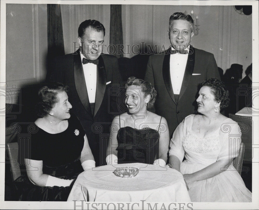 1956 Press Photo Grand Lodge of Massachusetts Chairman of the Guest Committee - Historic Images