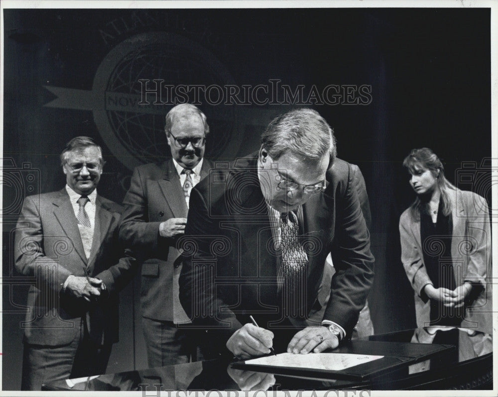 1994 Press Photo Mayors Thomas Menino, Valentino Castellani, Walter Fitzgerald - Historic Images