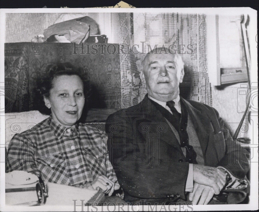 1953 Press Photo Vilmos Gabor Wife Magda Budakeszi Hungary - Historic Images