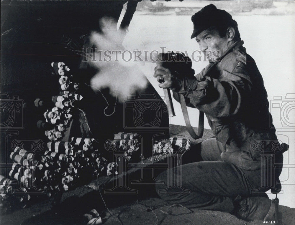 1969 Press Photo Actor Ben Gazarra in &quot;The Bridge at Remagen&quot; - Historic Images