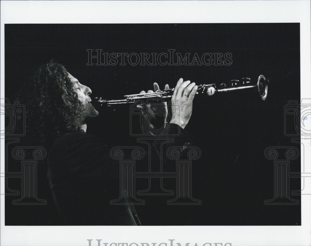 1997 Press Photo Musician Kenny G performs - Historic Images