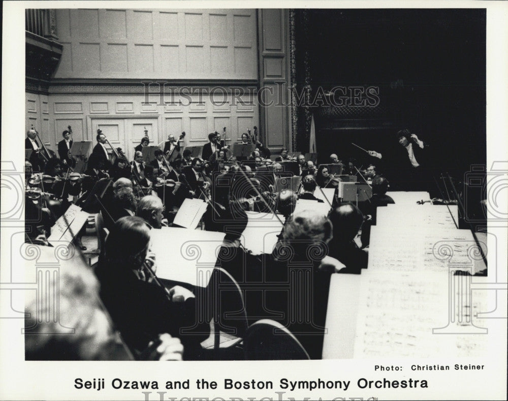 Press Photo Seiji Ozawa and the Boston Symphony Orchestra - Historic Images