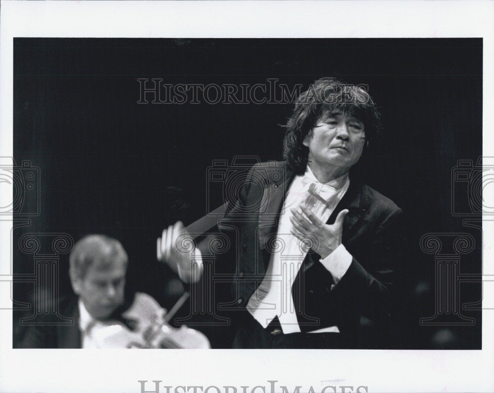 1998 Press Photo Seiji Ozawa leads the Boston Symphony Orchestra - Historic Images