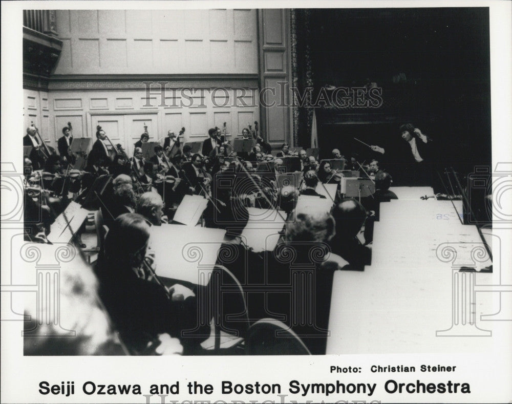 Press Photo Seiji Ozawa and the Boston Symphony Orchestra - Historic Images