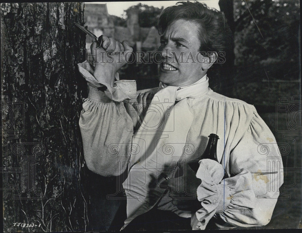 1964 Press Photo Actor Albert Finney in &quot;Tom Jones&quot; - Historic Images