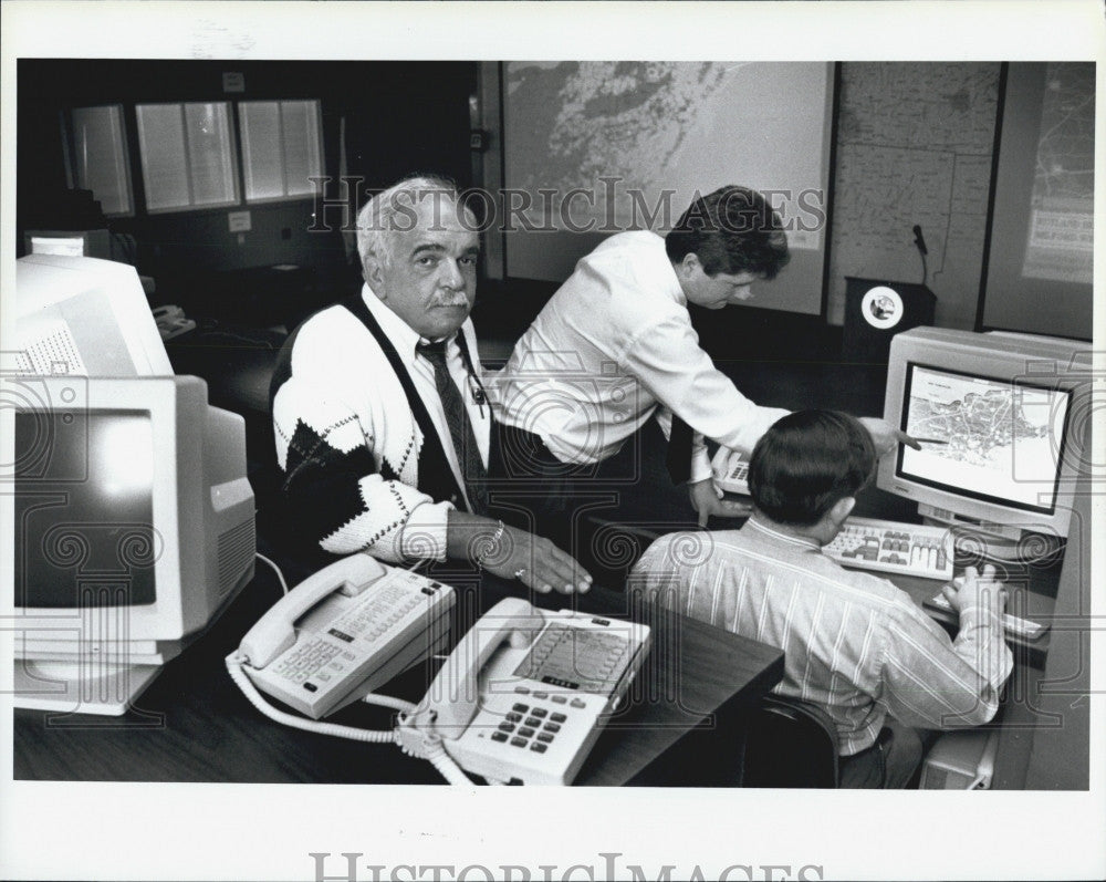 1995 Press Photo Jerry Meister Chief of Operations MA Emergency Management - Historic Images