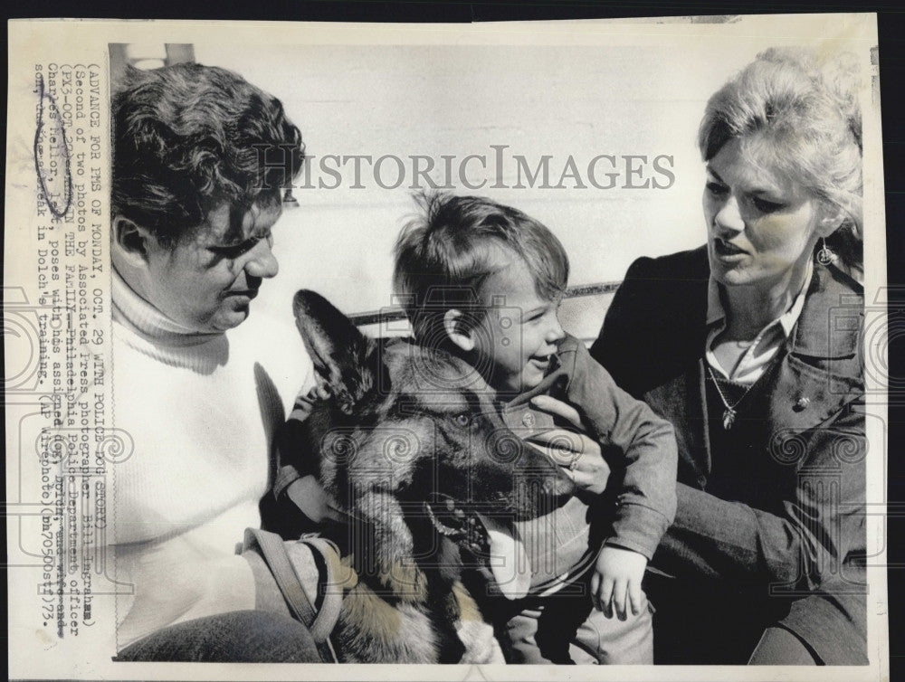 1973 Press Photo Charles Mellor Philly PA Officer With Assigned Dog Dolch And - Historic Images