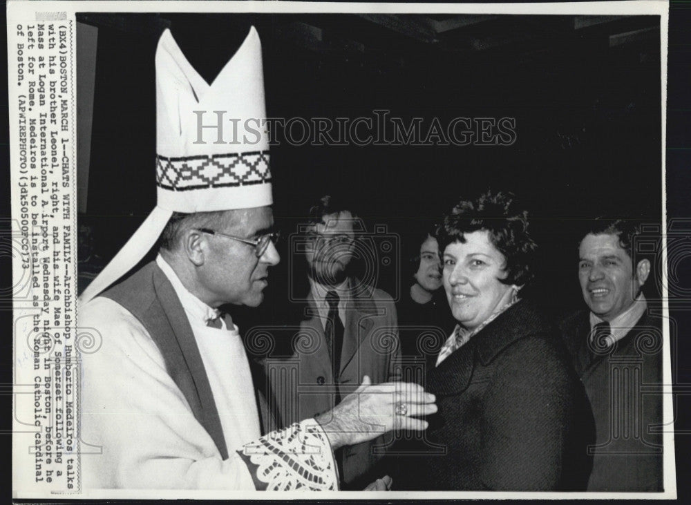 1973 Press Photo Archbishop Humberto With Brother Keonel And Wife Maw In Boston - Historic Images