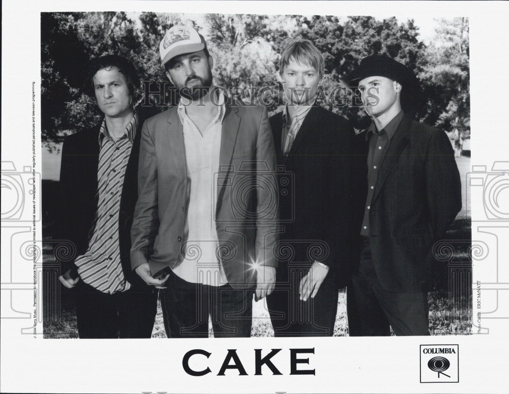 Press Photo Cake - Historic Images