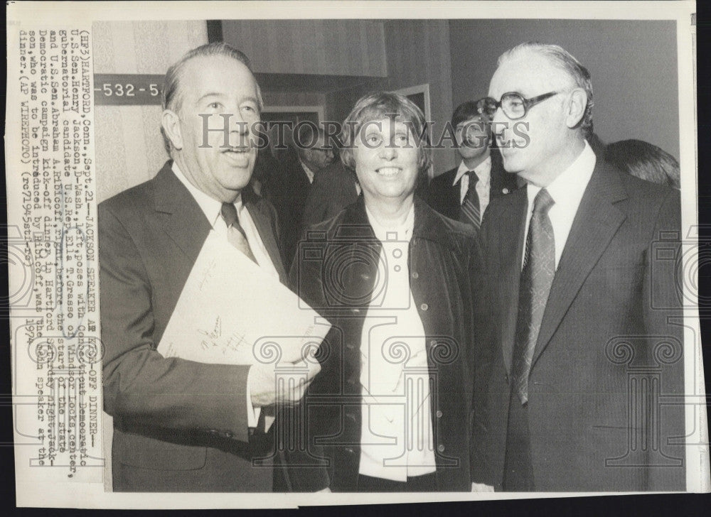 1974 Press Photo US Sen Henry Jackson Poses With Ella T Grasso ANd US Sen - Historic Images