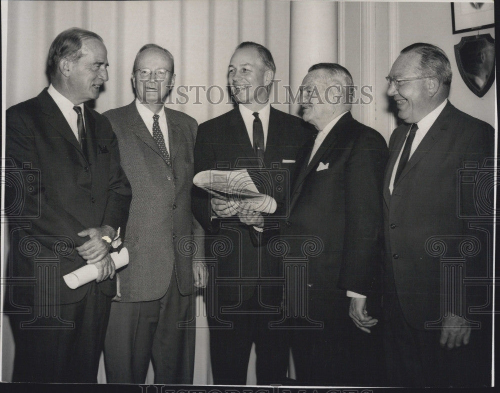 1965 Press Photo Judge Charles Cabot Chrmn-State Crime Commssn Dr Ed Benedict - Historic Images