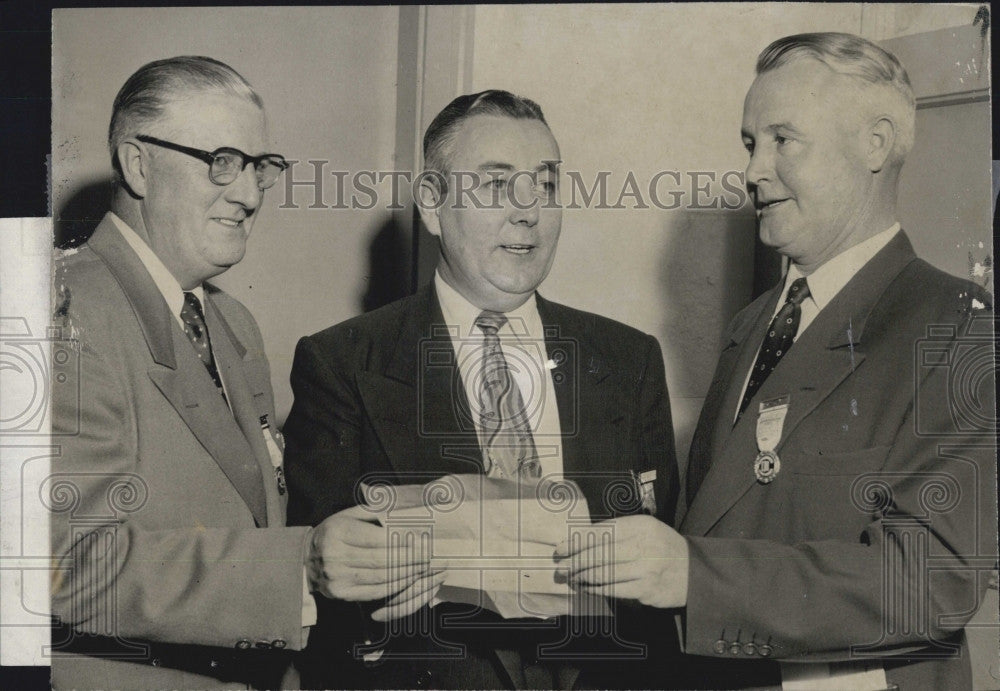 1953 Press Photo MA State CIO Convention WM Balanger Pres CIO /Robert Oliver - Historic Images