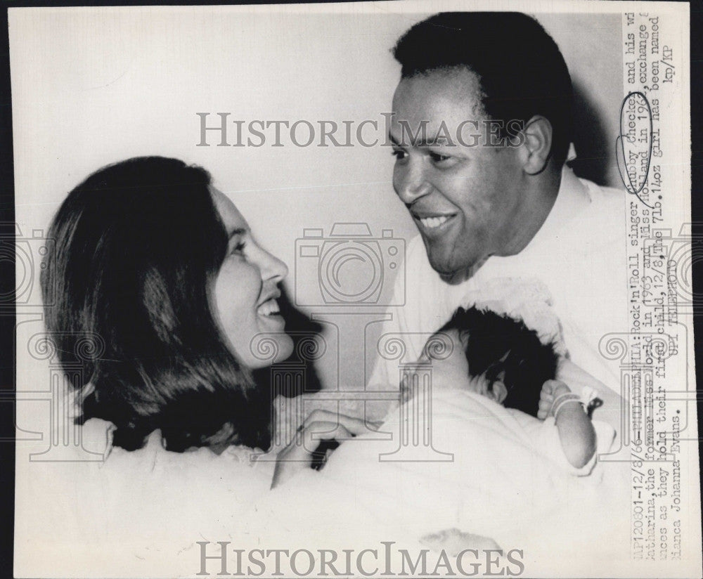 1966 Press Photo Chubby Checker And Wife Catherina Former Miss World &#39;63 With - Historic Images