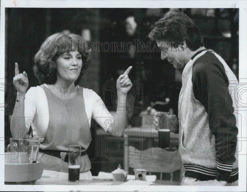 1983 Press Photo Oh Madeline With Madeline Kahn On ABC-James Sloyan - Historic Images