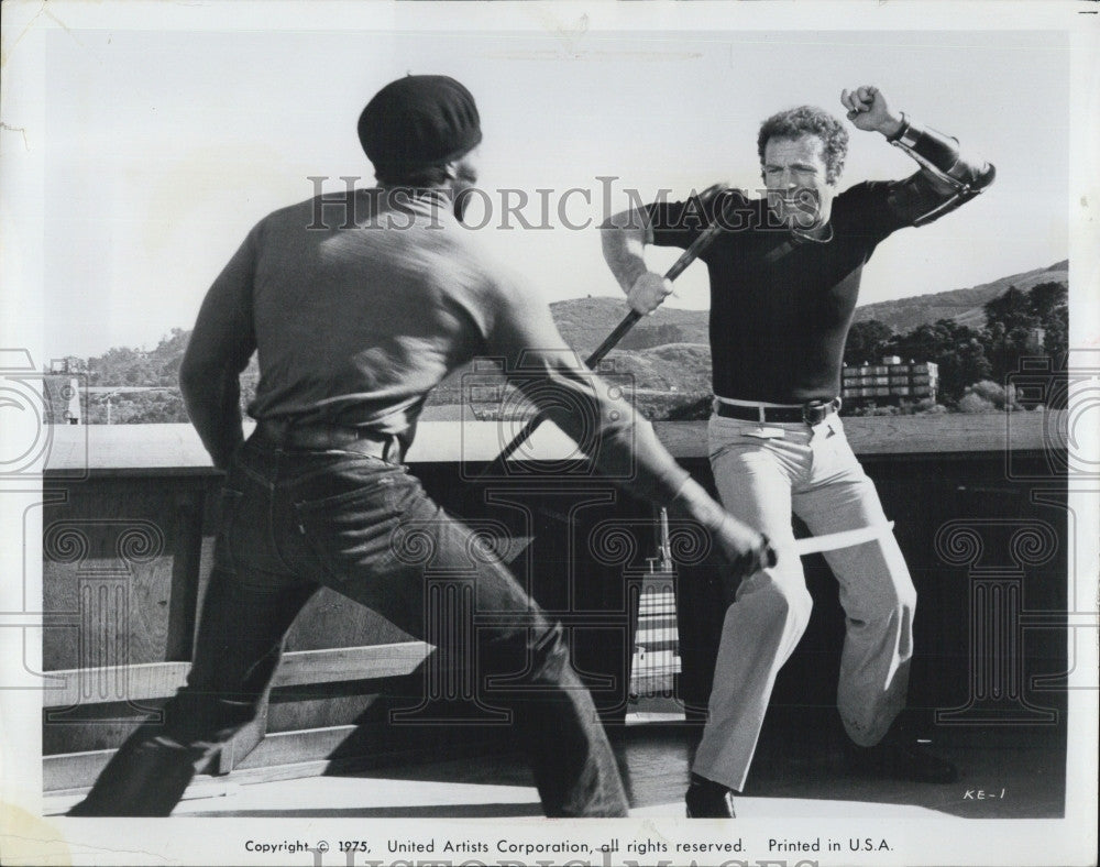 1975 Press Photo Actor James Caan, scene from &quot;The Killer Elite&quot;. - Historic Images