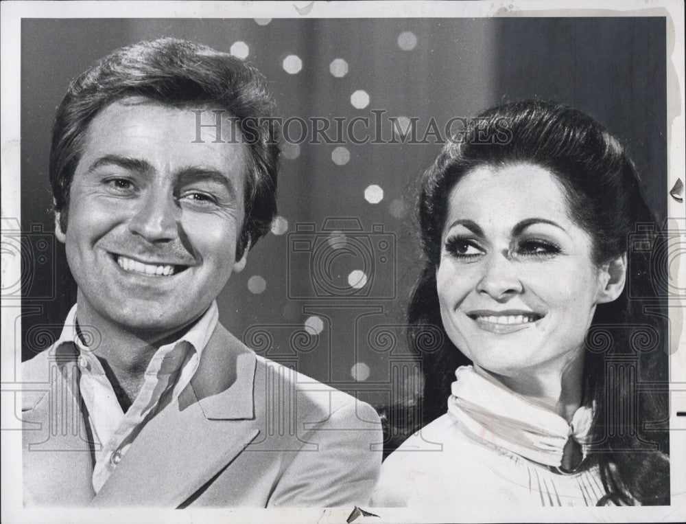 1970 Press Photo &quot;The Des O&#39;Connor Show&quot; on Kraft Music Hall with Des O&#39;Connor - Historic Images