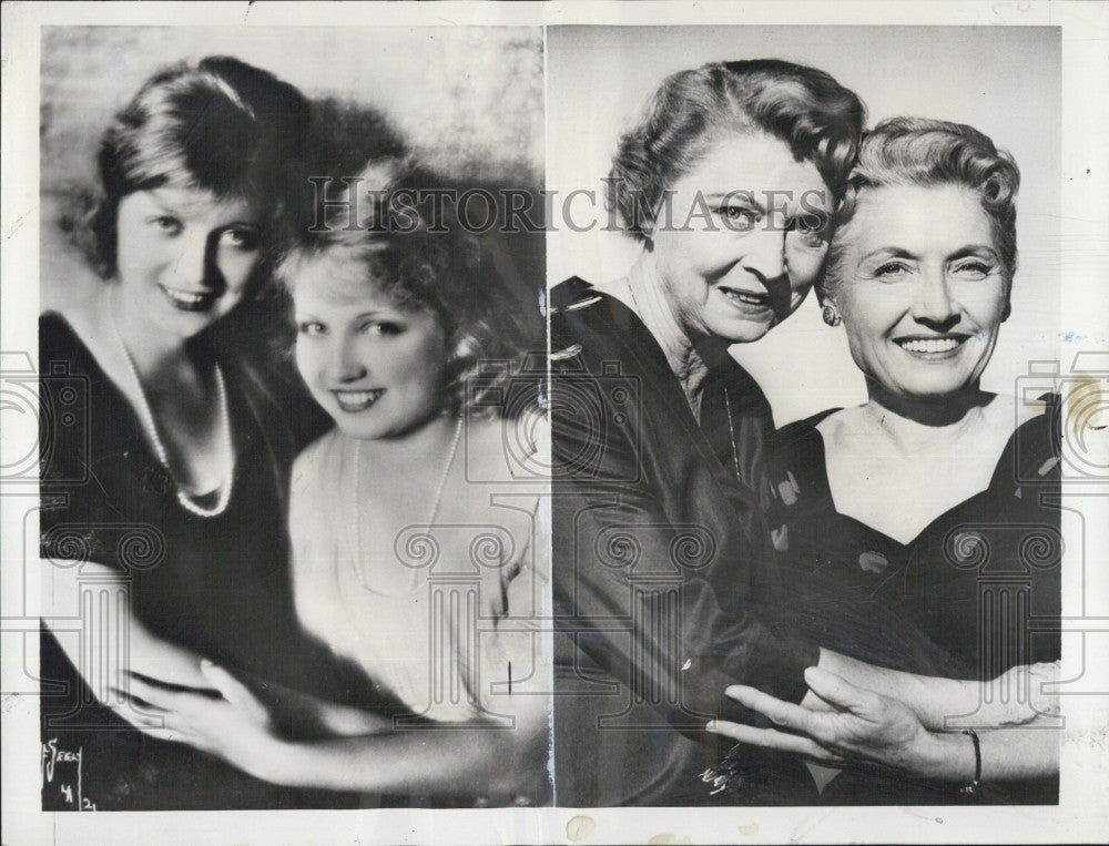 1956 Press Photo Actress Sisters Jane and Eva Novak in &quot;The Boss&quot; first time - Historic Images