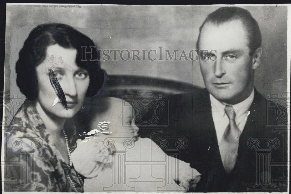 1930 Press Photo Crown Prince Olav and Princess Martha with Princess Ragnhild. - Historic Images