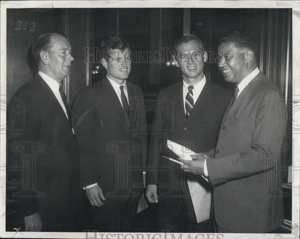 1967 Press Photo Senate Armed Committee Hearing. Gov. Endicott Peaboy, - Historic Images
