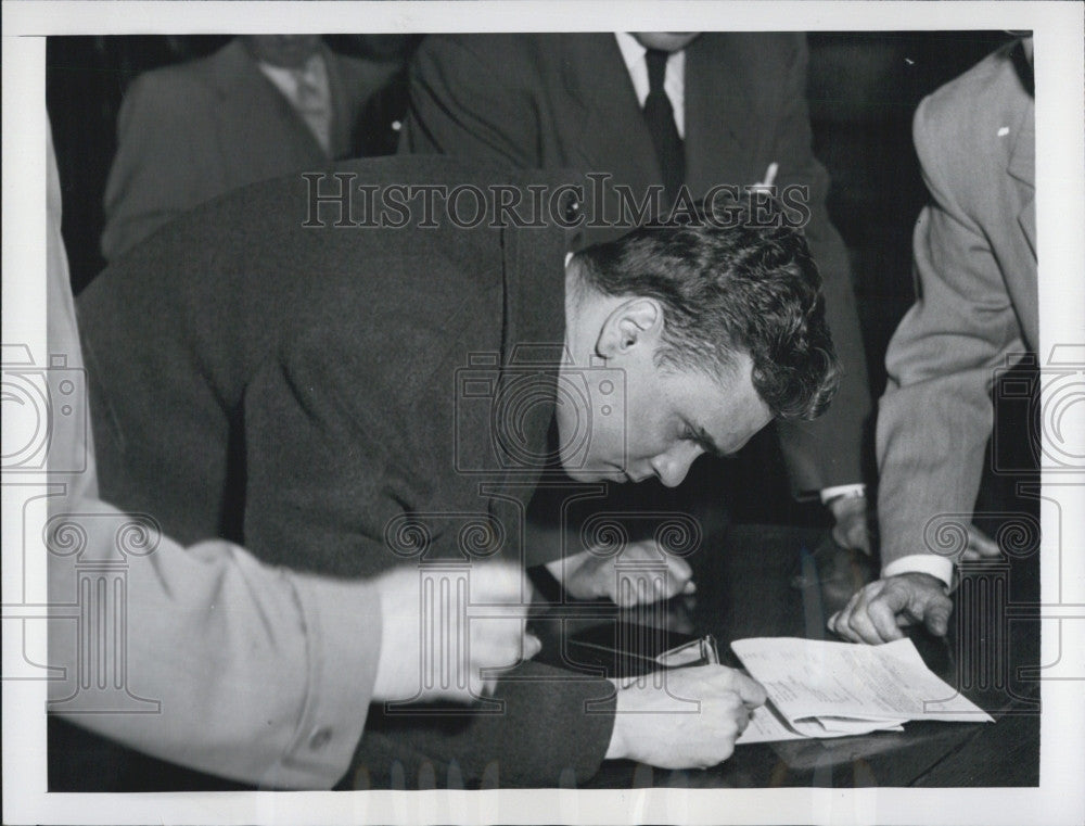1953 Press Photo Patrolman John Brullman Suspended Brutality Indictment - Historic Images