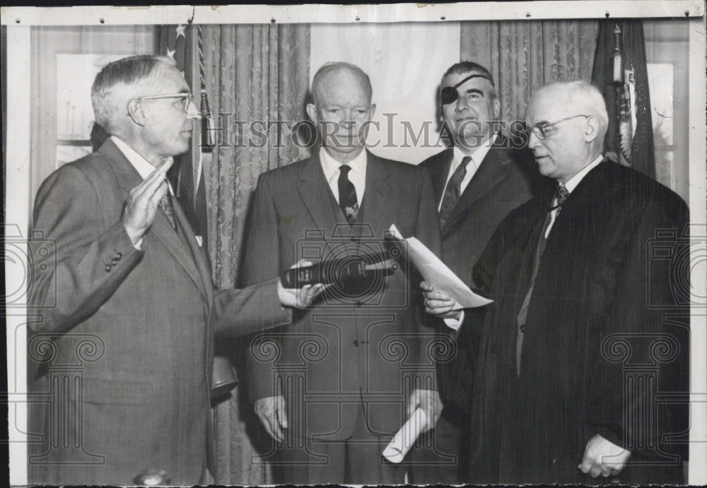 1956 Press Photo Percival Brundage taking oath of office as Director for Budget. - Historic Images