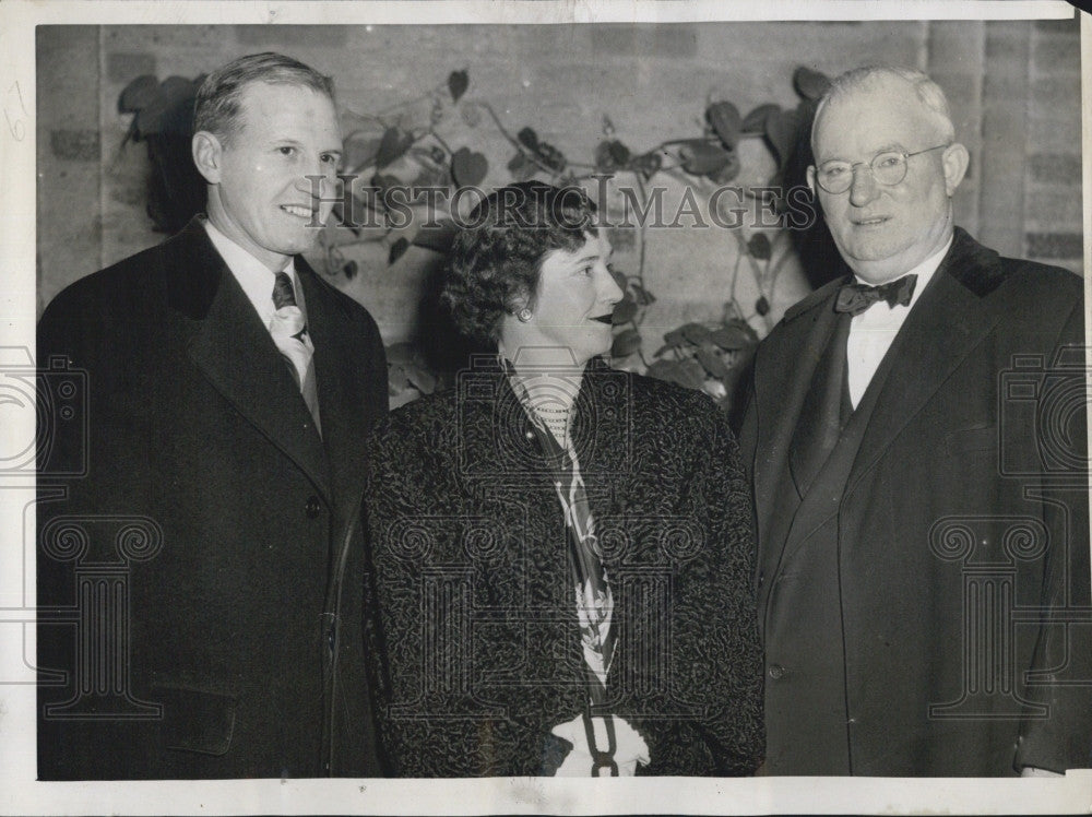 1949 Press Photo Hotel Roosevelt Mayor William Grant, Wife, John Cahill - Historic Images