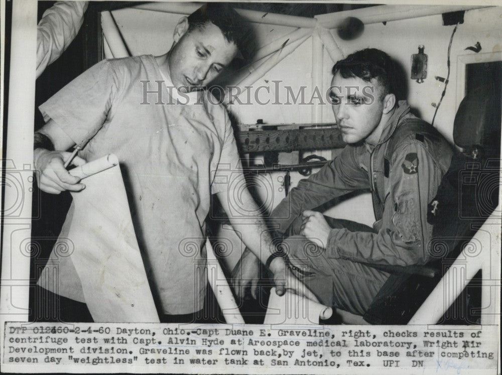 1960 Press Photo Capt Duane Graveline Checks Results Of Centrifuge Test - Historic Images