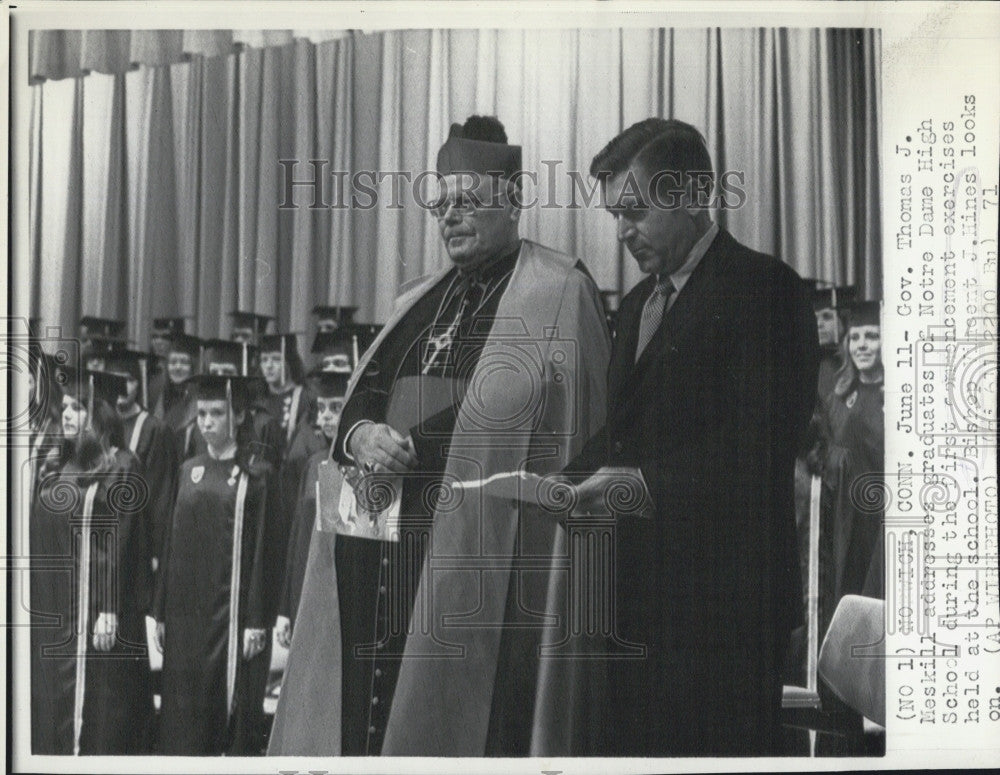 1971 Press Photo Conn Gov TJ Meskill at Notre Dame HS - Historic Images