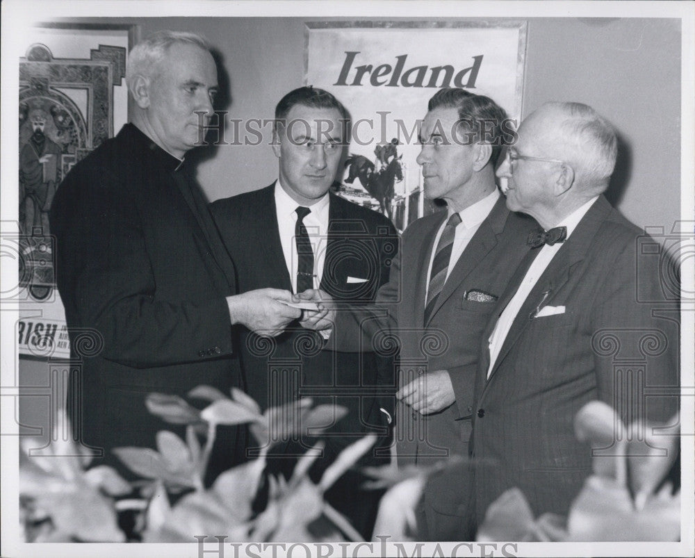 1964 Press Photo Rev Francis S Hynes Colm McMorrow John Regan CT Curran - Historic Images