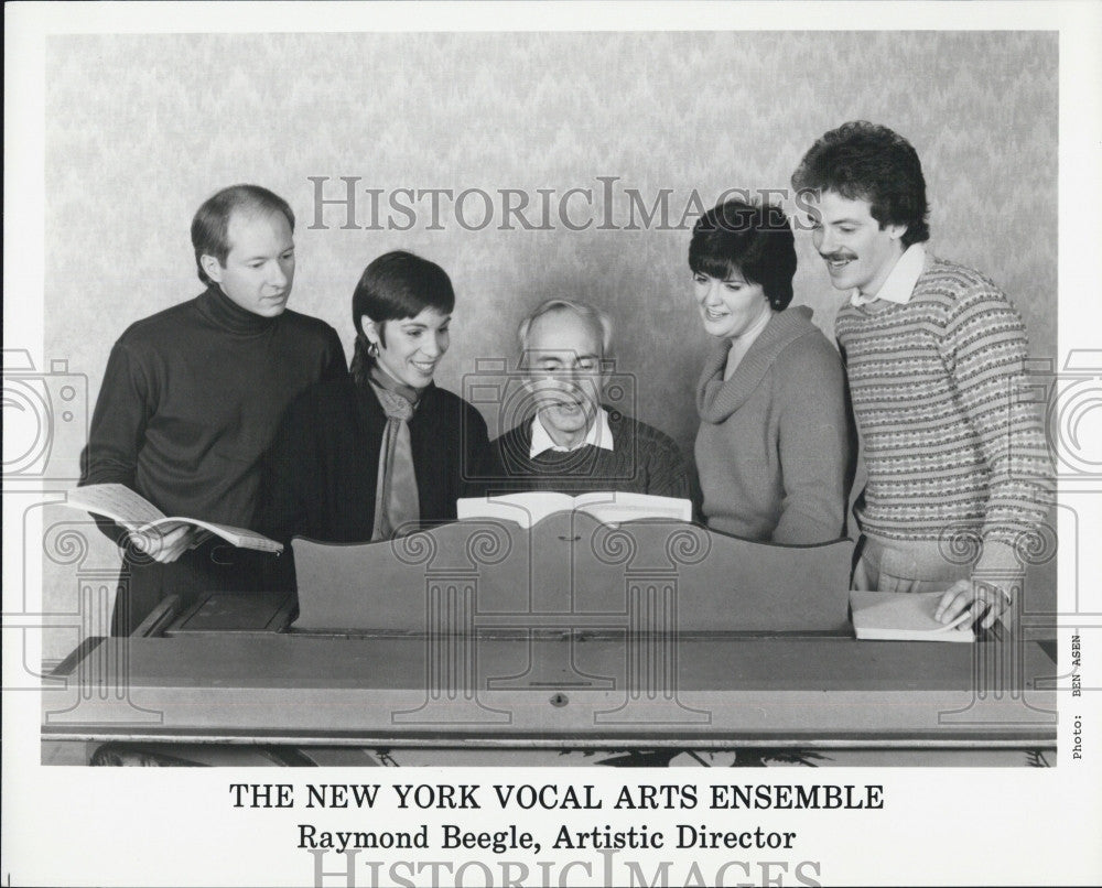 Press Photo Musicians The New York Vocal Arts Ensemble with Raymond Beegle, - Historic Images