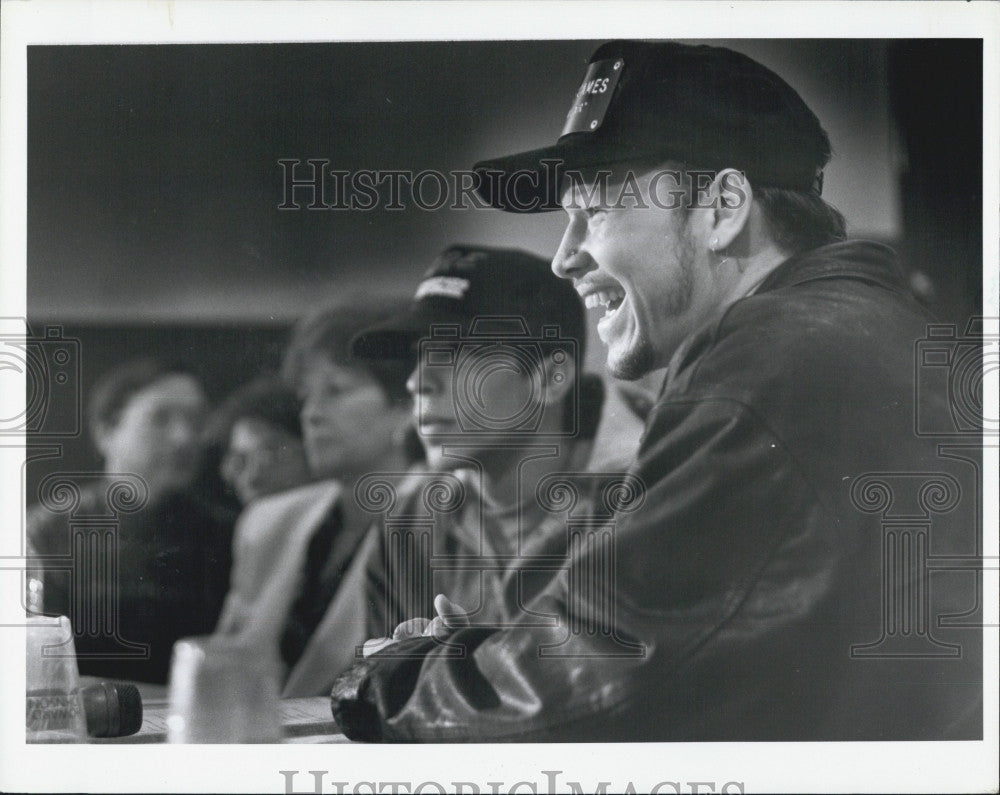 1990 Press Photo Donnie Walberg of New Kids on the Block at a DARE conference - Historic Images