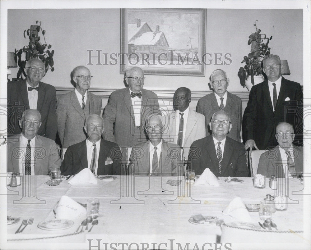 1961 Press Photo English High School 1898 reunion: R. Gladwin, S. Fitch - Historic Images