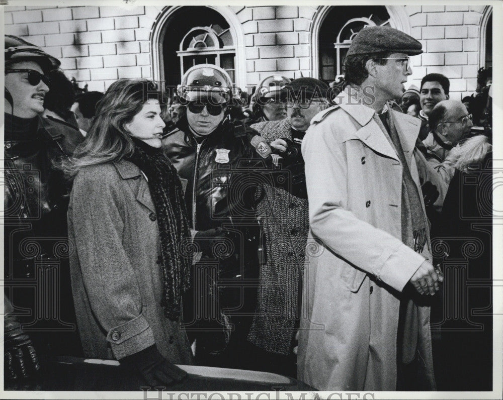 1990 Press Photo Ted Danson and Kirstie Alley &quot;Cheers&quot; - Historic Images