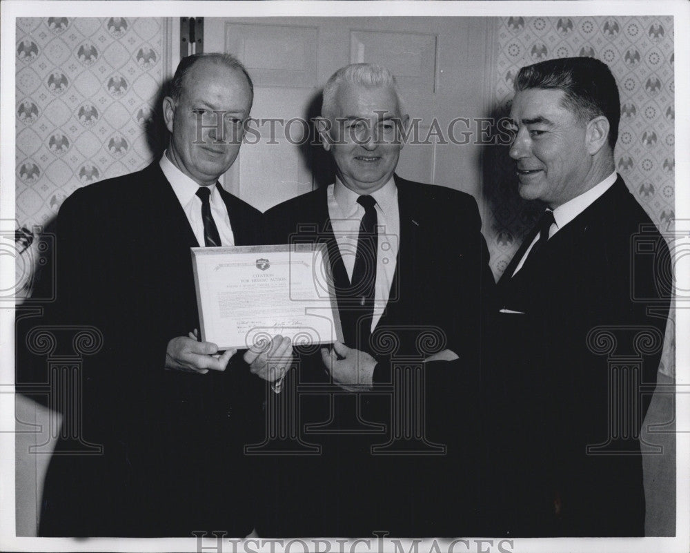 1965 Press Photo Walter J. Buckley Awarded Bravery Citation - Historic Images