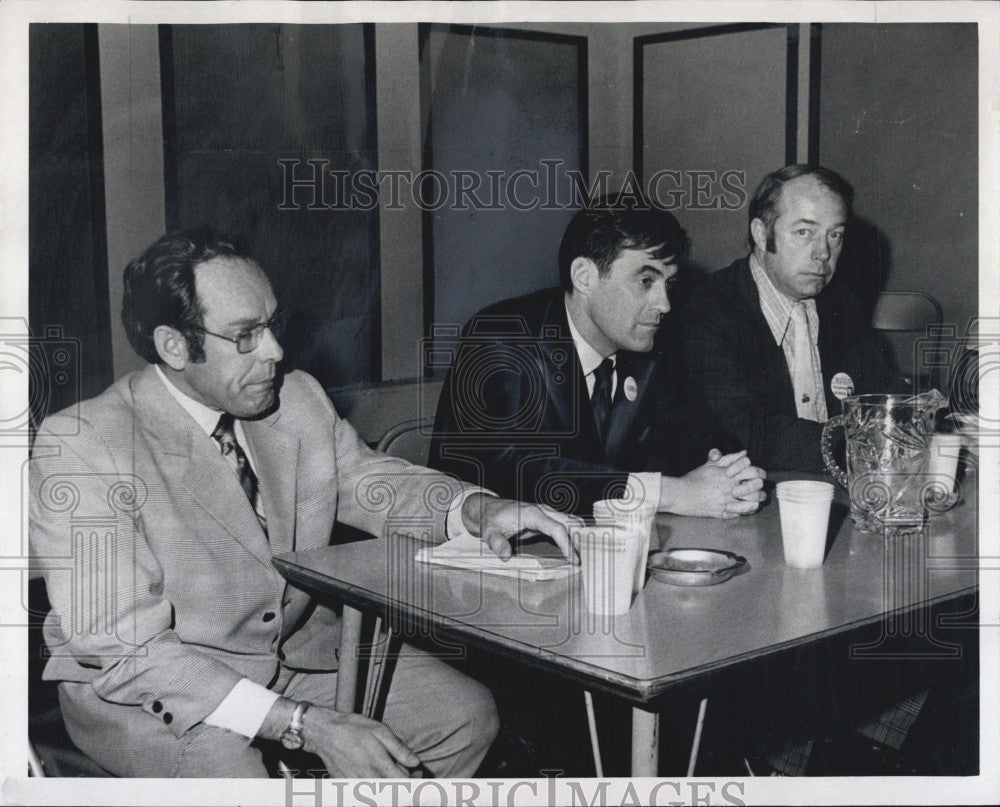 1974 Press Photo Sommerville, William F. Buckley At Candidates Night - Historic Images