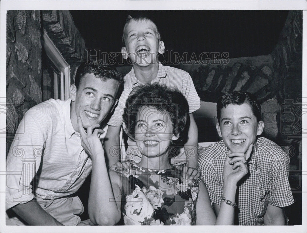 Press Photo Family Of John Buckley Lawrence Mayor - Historic Images