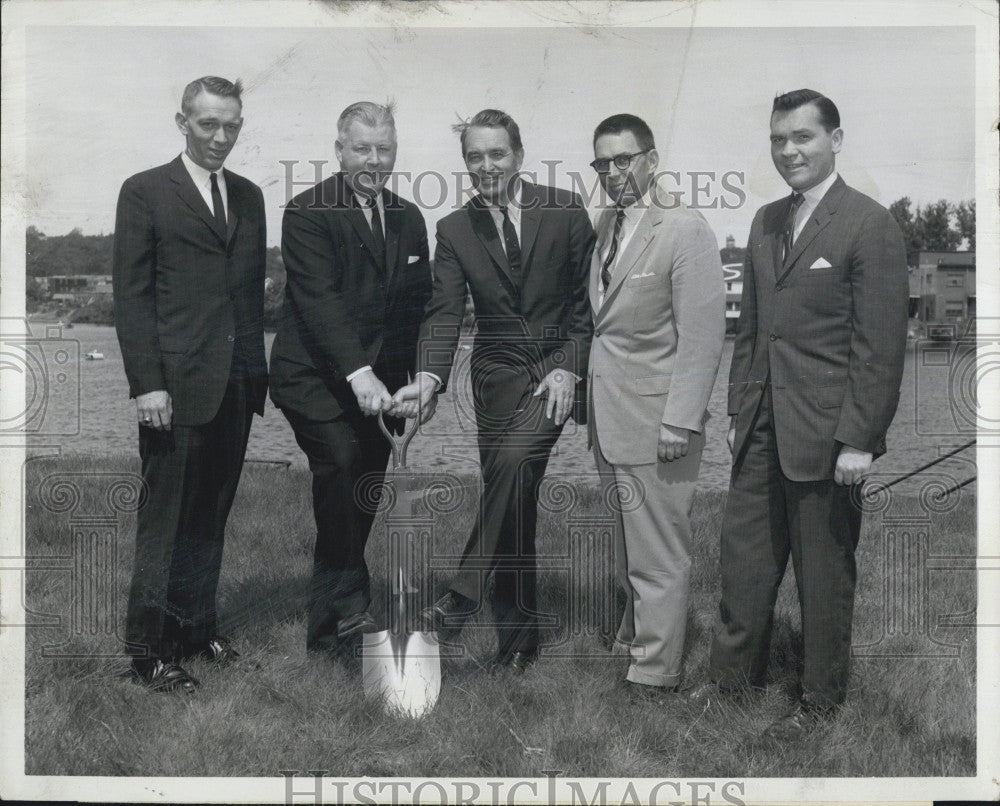 1963 Press Photo Lawrence MA Glen Thierwechter John Buckley Mayor - Historic Images