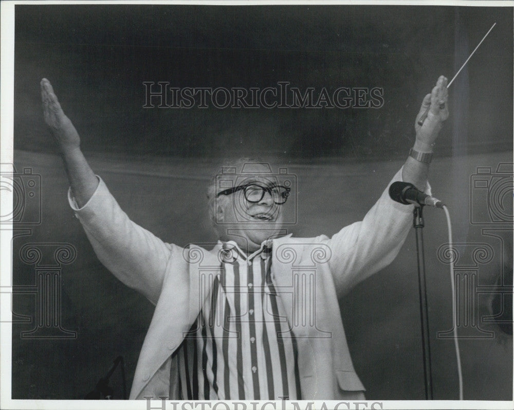 1989 Press Photo Columnist Art Buchwald - Historic Images