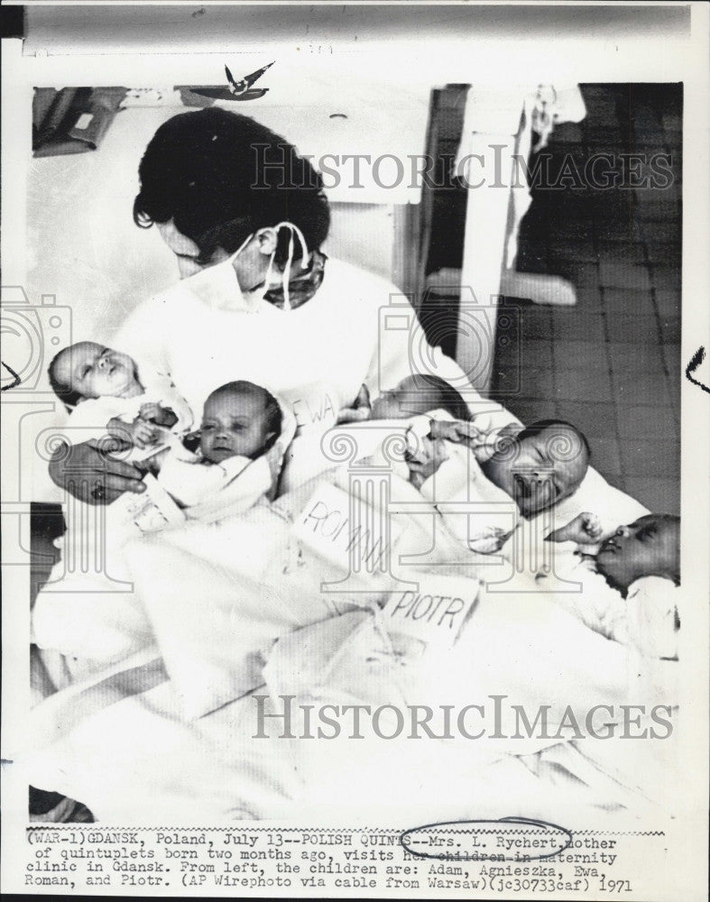 1971 Press Photo Polish Quints Adam Agnieszka Ewa Roman and Piotr Mother Mrs L. - Historic Images