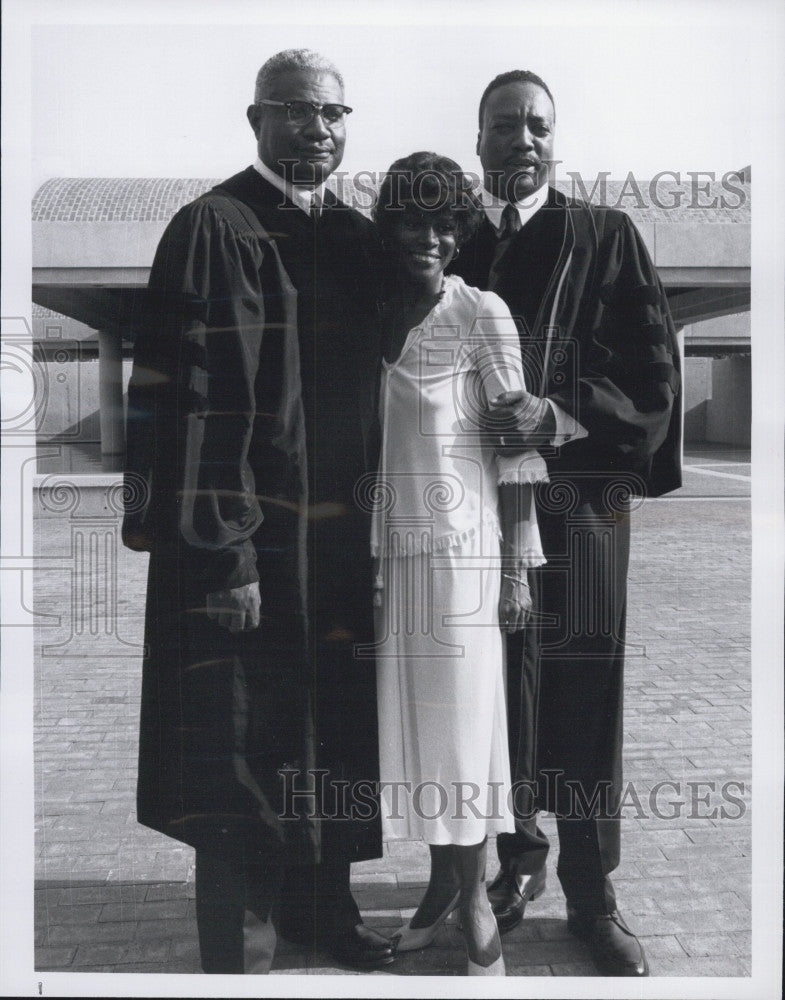 1978 Press Photo Paul Winfield As MLK JR In &quot;King&quot; With Ossie Davis And Cicely - Historic Images