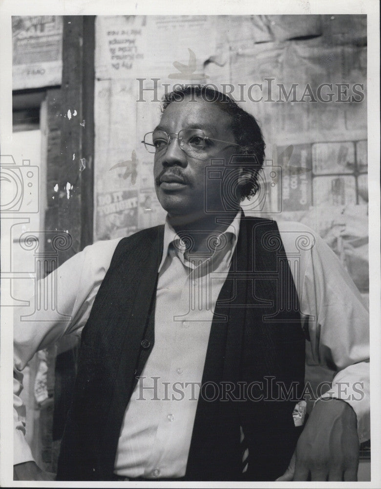 1976 Press Photo Paul Winfield Stars As Rev JA Delaine In With All Deliberate - Historic Images