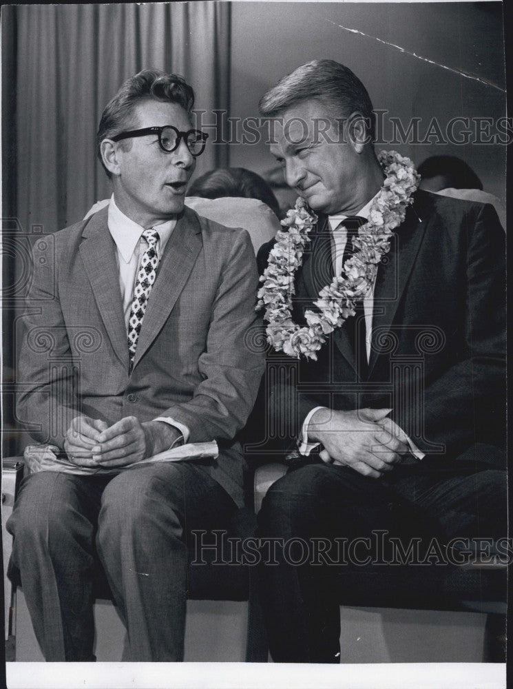 1966 Press Photo Danny Kaye Eddie Albert &quot;The Danny Kaye Show&quot; Actor - Historic Images