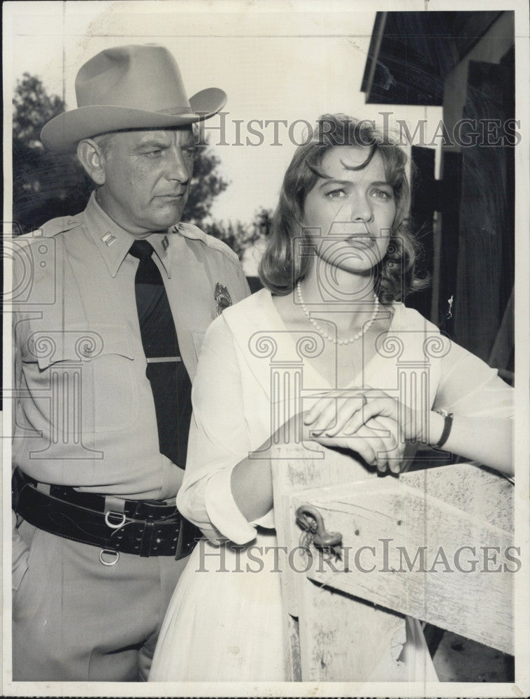 1962 Press Photo Actor Denver Pyle and Actress Ellen McRae in Cry Ruin Kraft - Historic Images