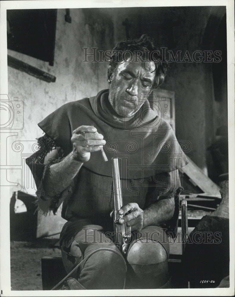 1968 Press Photo Anthony Quinn stars in &quot;Guns of San Sebastian&quot; - Historic Images