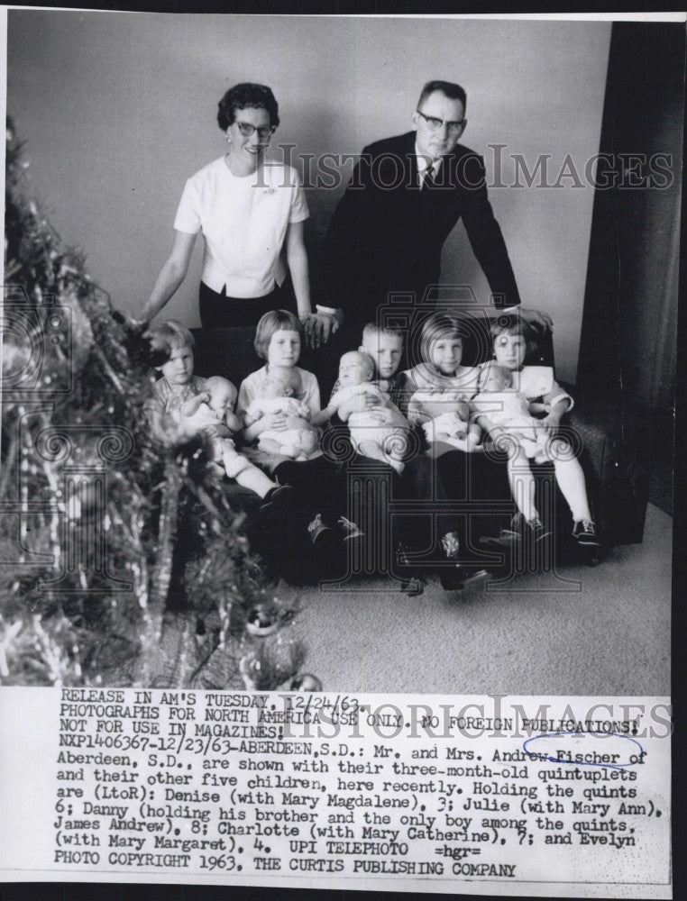 1963 Press Photo Andrew Fischer and Family with 3 Month Old Quintuplet Babies - Historic Images