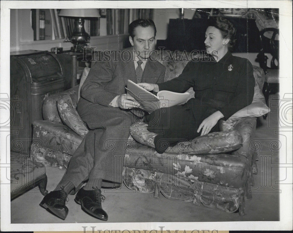 1942 Press Photo Fredric March and his wife Florence Eldridge - Historic Images